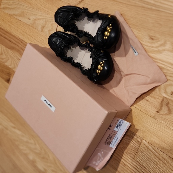 Miu Miu ballet flats size 38.5. Black with fringe and gold studs. - Picture 6 of 7